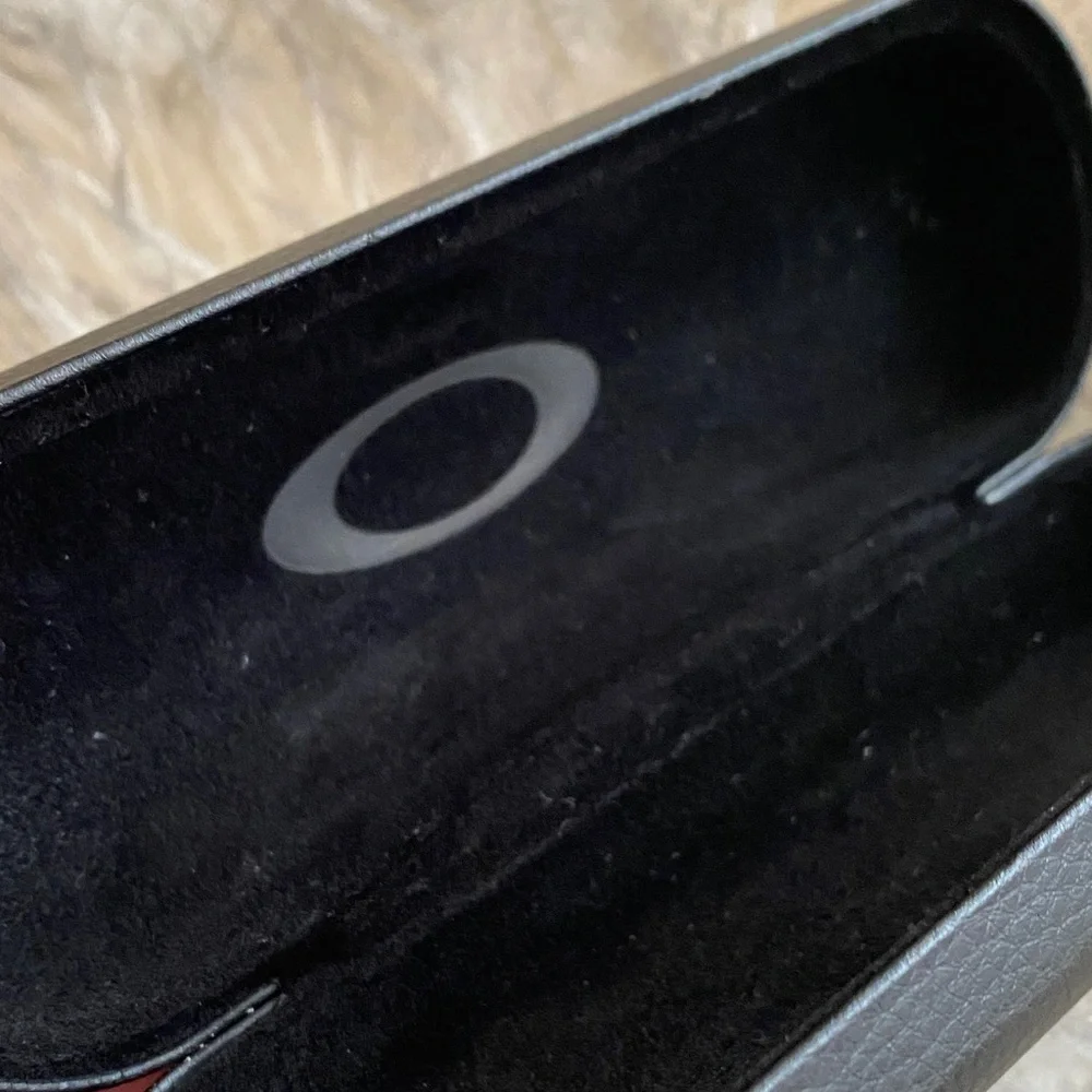 Oakley Black leather hard shell Sunglasses Case with Soft Pouch